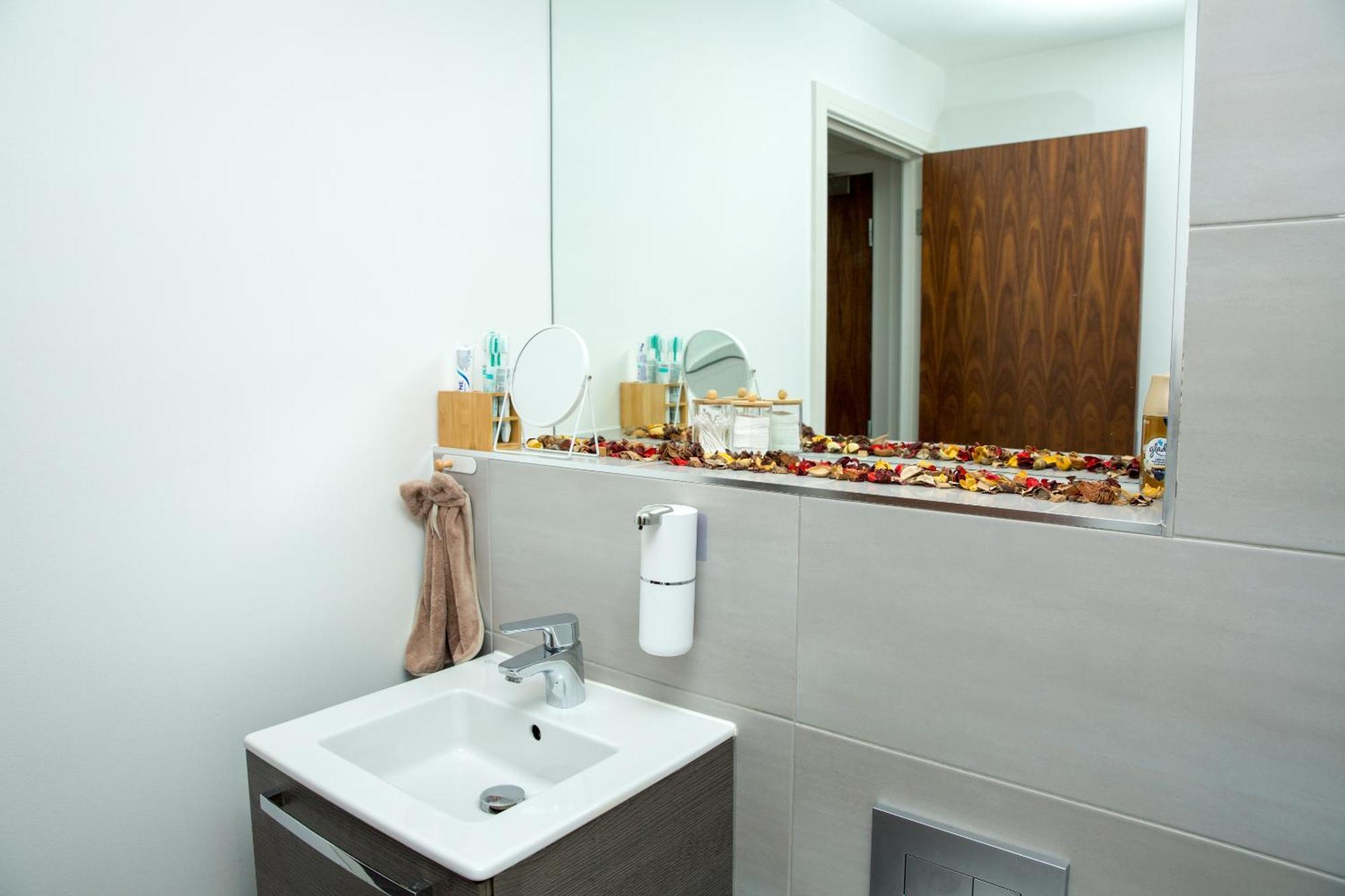 Sweet Stay, 2 Bed Apartment 버밍엄 외부 사진